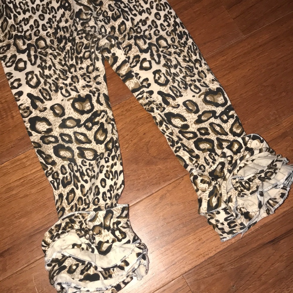 Cheetah Ruffle Icings